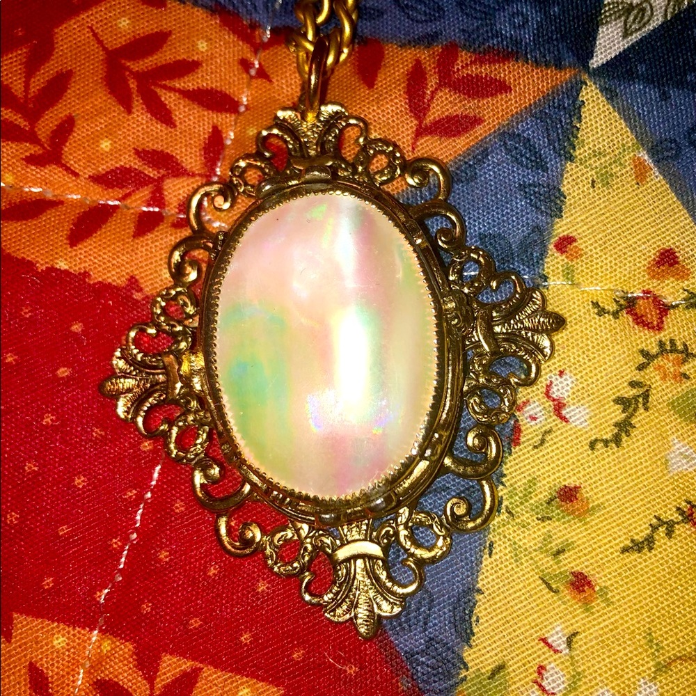 Vintage mother of pearl necklace
